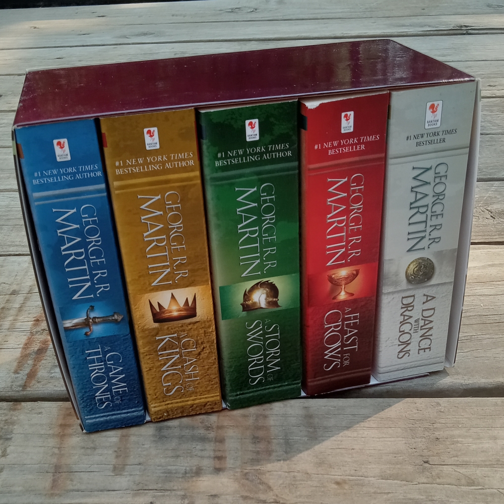 A Game of Thrones 5-Book Box Set by George R.R. Martin
